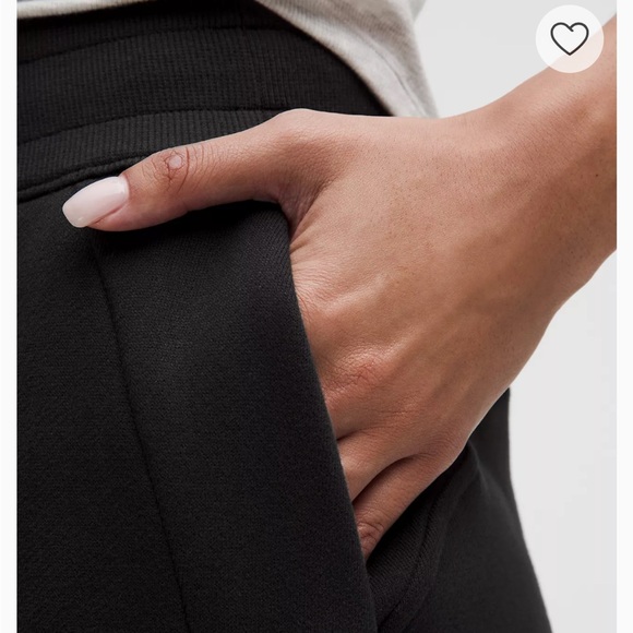 Lululemon Mid-Rise Wide Leg Scuba Pant in Black, Size M, NWT!! - Picture 4 of 11